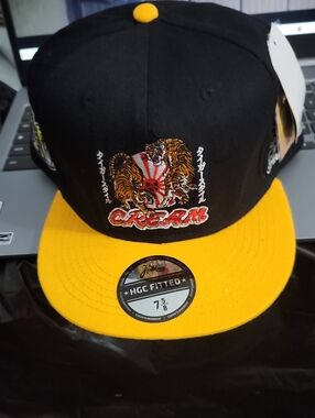 Headgear classics Black and Yellow Fitted Snapback Hat with Tiger Crest